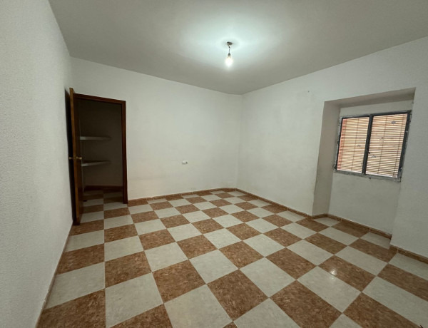 Chalet adosado en venta en calle Virgen de Guadalupe