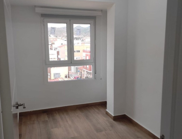 Piso en venta en calle la Paz, 66