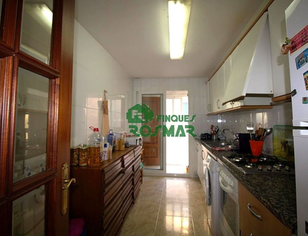 Piso en venta en Casc Antic