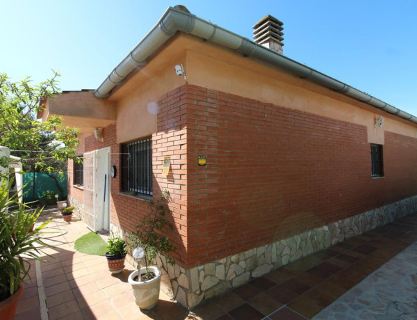 Casa o chalet independiente en venta en calle Astres, 26