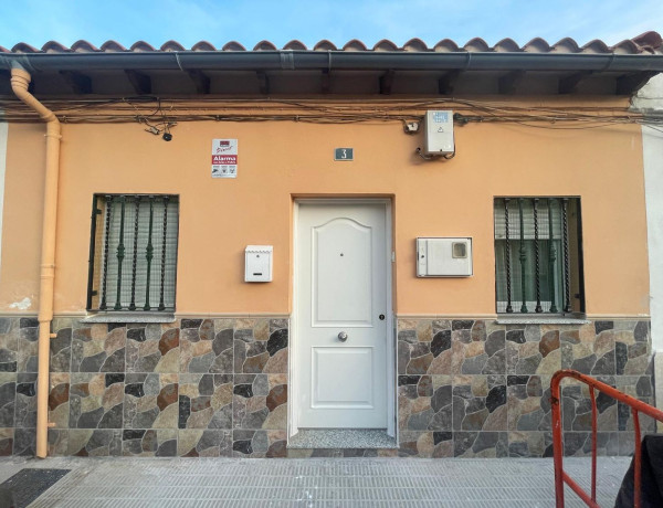 Chalet adosado en venta en calle aguinaldo