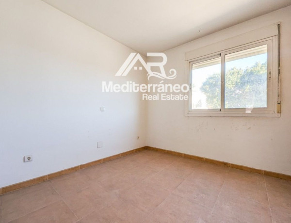 Chalet adosado en venta en avenida Alhambra