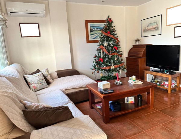 Chalet adosado en venta en San Bernabé