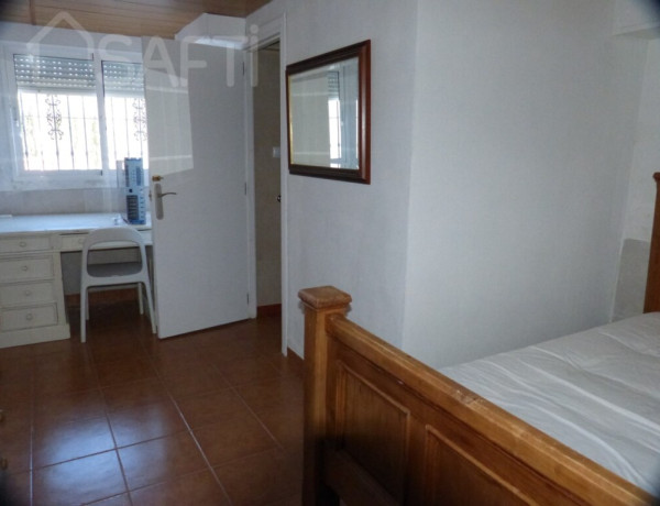 Estupenda casa con 5 dormitorios y piscina privada, Fortuna