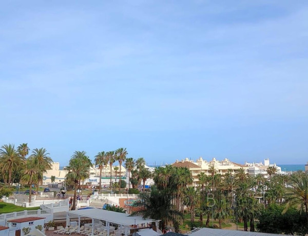 APARTAMENTO EN PRIMERA LINEA DE PLAYA EN BENALMADENA COSTA (MALAGA)