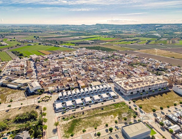 ¡OBRA NUEVA! CHALETS ADOSADOS ESTILO IBICENCO CON PISCINA PRIVADA EN LOS ALCÁZAREZ, MURCIA