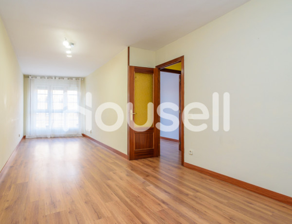 Piso en venta de 80 m² en Calle Puerto de Tarna, 33011 Oviedo (Asturias)