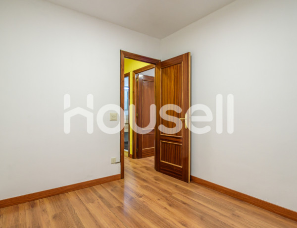 Piso en venta de 80 m² en Calle Puerto de Tarna, 33011 Oviedo (Asturias)