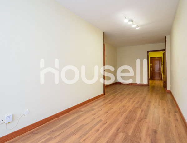 Piso en venta de 80 m² en Calle Puerto de Tarna, 33011 Oviedo (Asturias)