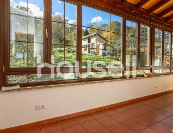 Chalet en venta de 150 m² en  Avenida La Estación (Fuso de la Reina), 33140 Oviedo (Asturias)