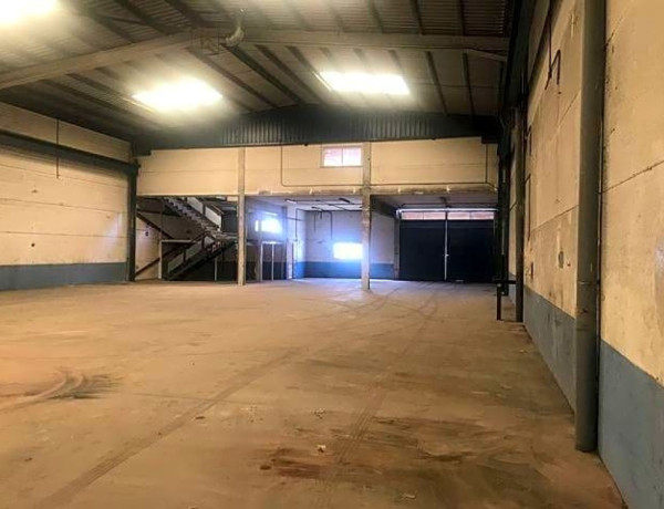 Industrial nave For sell in Parla in Madrid 