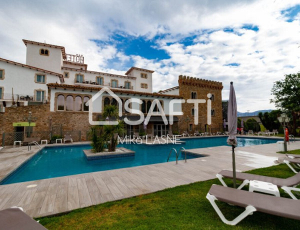 Residential building For sell in Castello D Empuries in Girona 