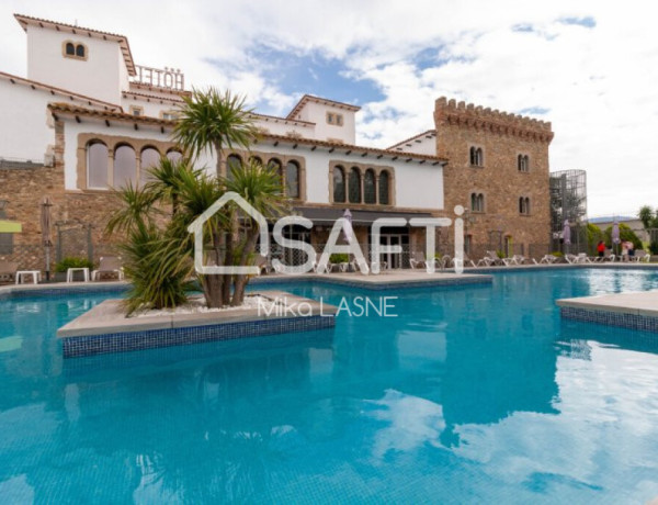 Residential building For sell in Castello D Empuries in Girona 