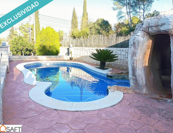 Casa con Piscina y totalmente amueblado en Olerdola.