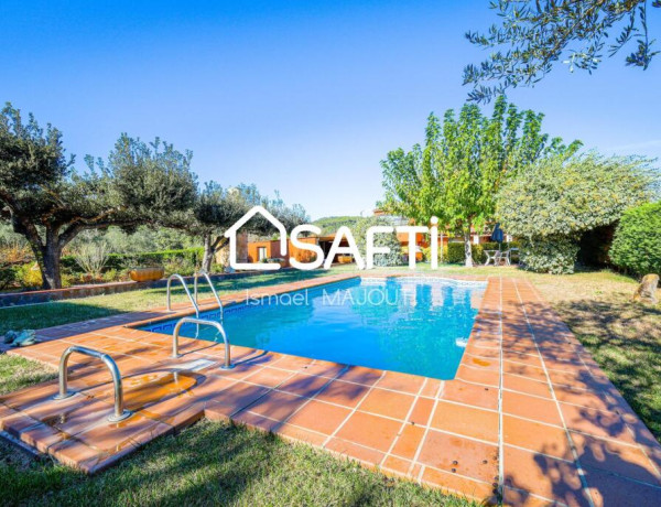 Country house For sell in Mont Ras in Girona 