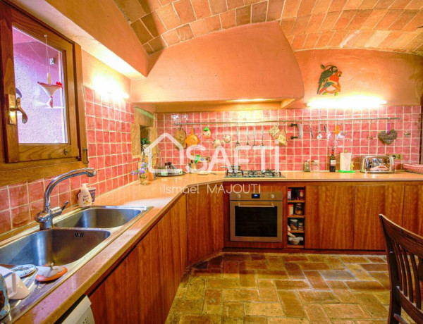 Country house For sell in Cruilles in Girona 