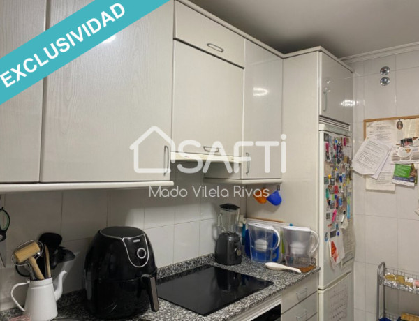 SAFTI VENDE PISO DE TRES HABITACIONES EN UNA QUINTA PLANTA CON ASCENSOR, GARAJE Y TRASTERO. EN AVD. DA FLORIDA EN VIGO.