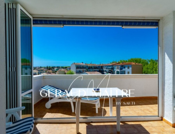 Encantador Apartamento con Vistas al Canal en Empuriabrava, España