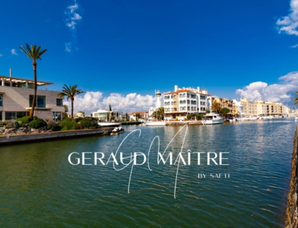 Encantador Apartamento con Vistas al Canal en Empuriabrava, España