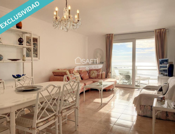 Apartamento de lujo de dos dormitorios con vistas al mar y plaza de aparcamiento