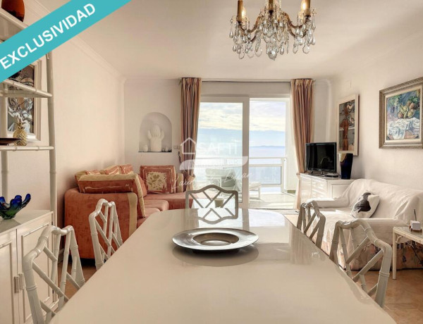 Apartamento de lujo de dos dormitorios con vistas al mar y plaza de aparcamiento