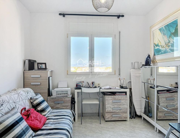 ¡Nuevo! Apartamento de dos dormitorios con vistas al canal y ascensor.