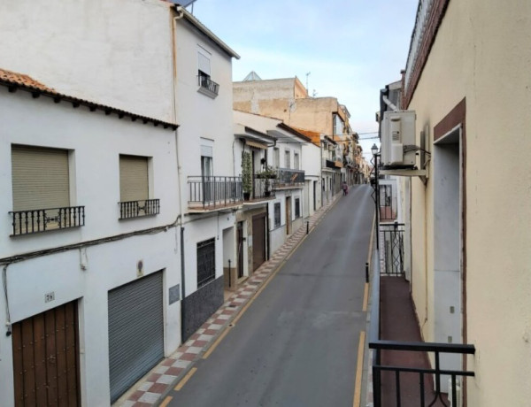 SE VENDE AMPLIO PISO CÉNTRICO EN MANCHA REAL