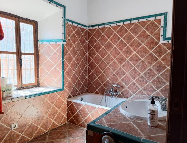 MAJESTUOSA CASA EN VENTA EN CENTRO DE MANCHA REAL