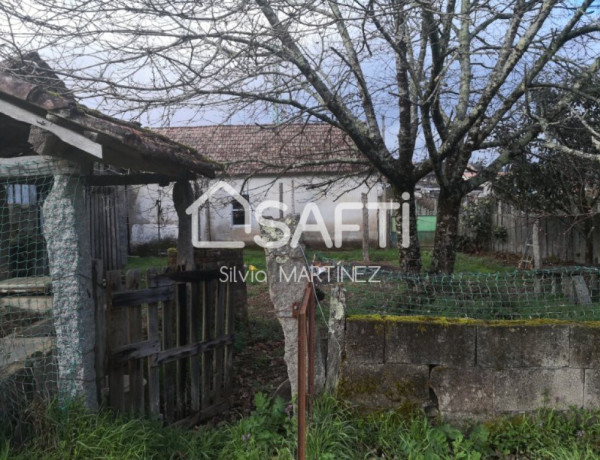 Country house For sell in Pesqueiras (Santa Mariña) in Pontevedra 