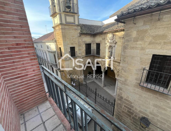 Oportunidad Única en Montilla: Casa con PATIO ENORME en el Centro