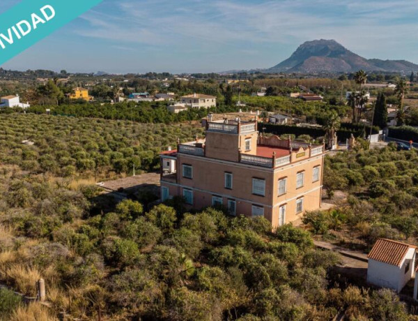 Gran Villa única , con muchas posibilidades que se adaptarán a tí