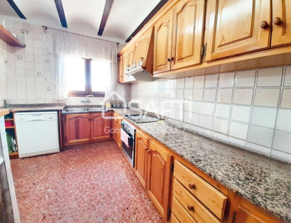 ¿No encuentras una casa con terreno que se adapte a tus necesidades? Pues hoy tengo para ti un chalet a tu medida.