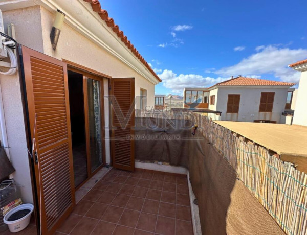 Casa adosada en Corralejo, Pueblo Canario: Tú nuevo hogar en el paraíso de Fuerteventura