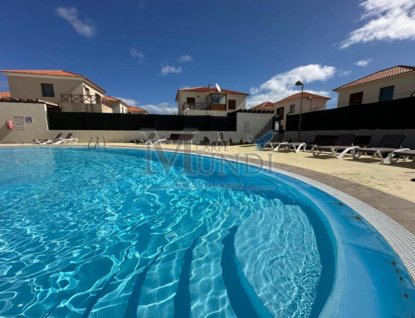 Casa adosada en Corralejo, Pueblo Canario: Tú nuevo hogar en el paraíso de Fuerteventura