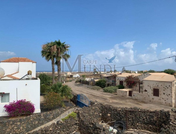 SE VENDE FANTASTICA VILLA CON VISTAS AL MAR EN EL ROQUE