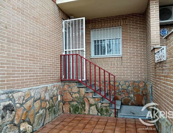 ¡¡VIVIENDA OKUPADA, NO SE PUEDE VISITAR!! ADOSADO EN YUNCOS