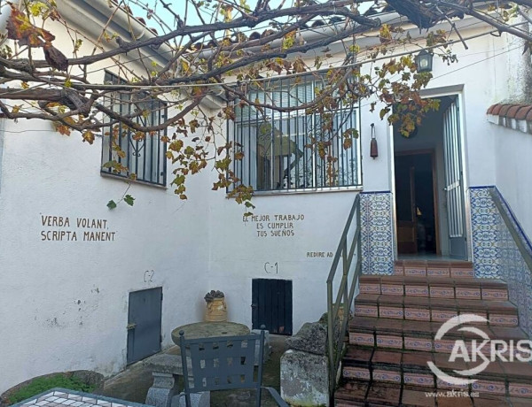 Casa adosada con bodega