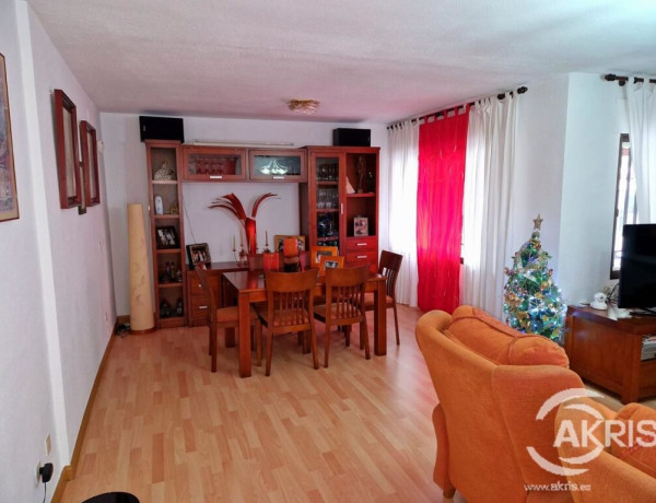 CHALET INDEPENDIENTE EN OLIAS DEL REY