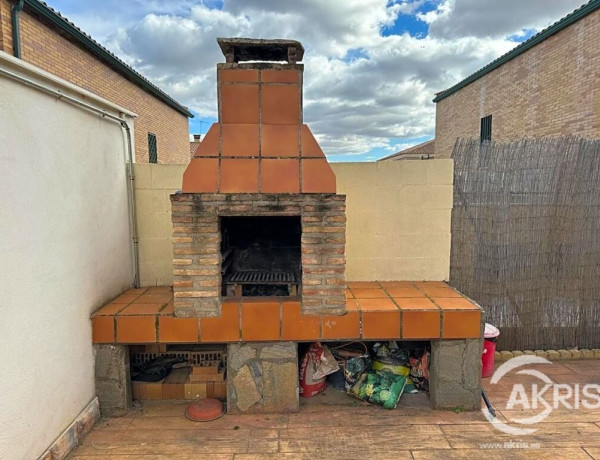 Recién reformada, urb. Cuesta del Aguila, Bargas