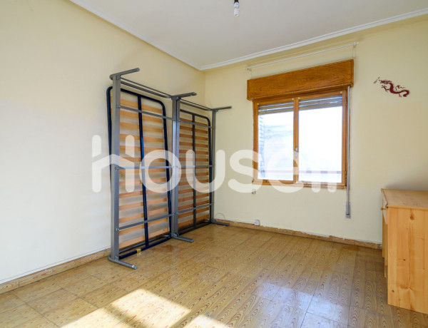 Piso en venta de 85 m² Avenida del Este, Lieres, 33580 Siero (Asturias)