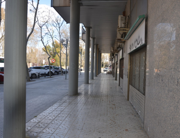 Commercial Premises For sell in Cornellá De Llobregat in Barcelona ALMEDA