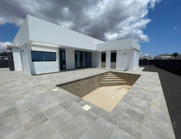 Casa-Chalet de Obra Nueva en Venta en Teguise (Lanzarote) Las Palmas Ref: CT 8219