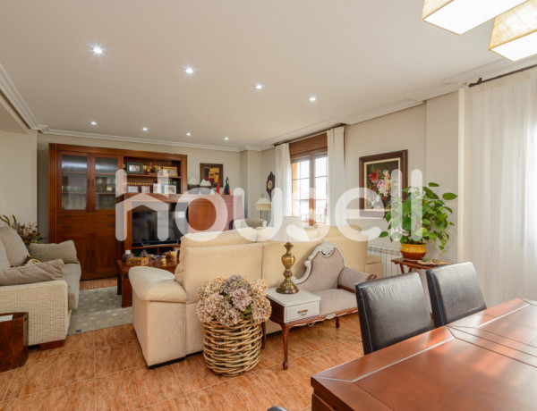 Casa en venta de 264 m² Urbanización Párroco Don José F. Teral, 33403 Avilés (Asturias)