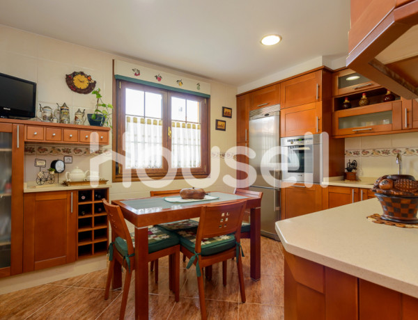 Casa en venta de 264 m² Urbanización Párroco Don José F. Teral, 33403 Avilés (Asturias)