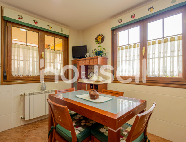 Casa en venta de 264 m² Urbanización Párroco Don José F. Teral, 33403 Avilés (Asturias)