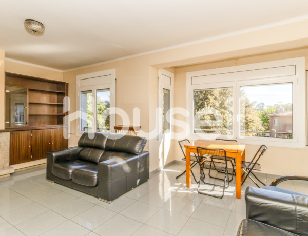 Casa en venta de 263 m² Calle Castanyer, 17800 Olot (Girona)