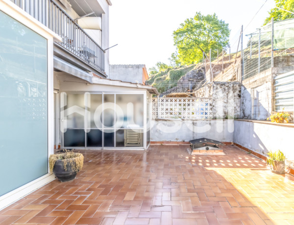 Casa en venta de 263 m² Calle Castanyer, 17800 Olot (Girona)