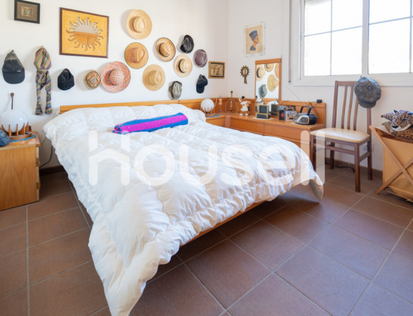 Chalet en venta de 231 m² Calle Montserrat, 08620 Sant Vicenç dels Horts (Barcelona)