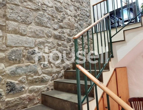 Town house For sell in Castellfollit De La Roca in Girona 