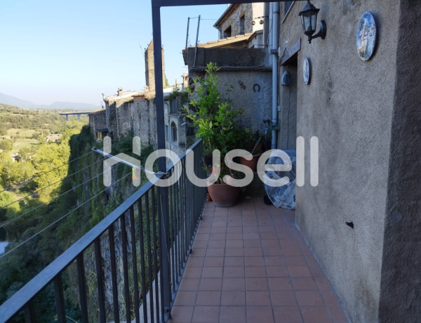 Town house For sell in Castellfollit De La Roca in Girona 